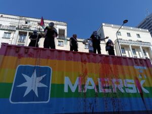 Parada Równości w Warszawie zablokowana przez protest antyizraelski (Zdjęcie: Facebook Solidarnie z Palestyną)
