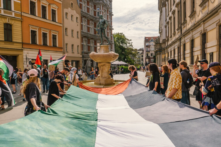 Protest przeciwko działaniom Izraela i współpracy Unii Europejskiej – Wrocław 7.08.2025 - Foto: Konrad Zurawowicz
