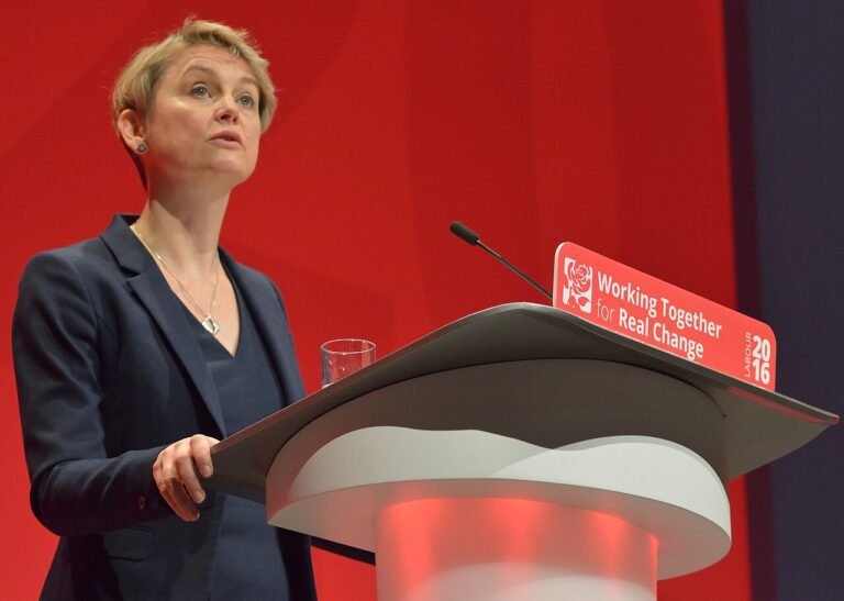 Yvette Cooper na Konferencji Partii Pracy w 2016 r