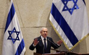 Premier Izraela Beniamin Netanjahu. Fot. REUTERS/Ronen Zvulun